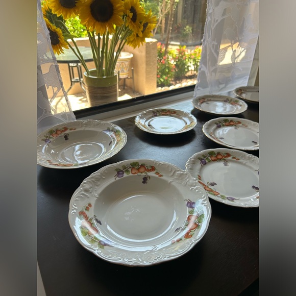 2 Royal Kent 8.25” Soup bowls. Made in Poland - Picture 3 of 6